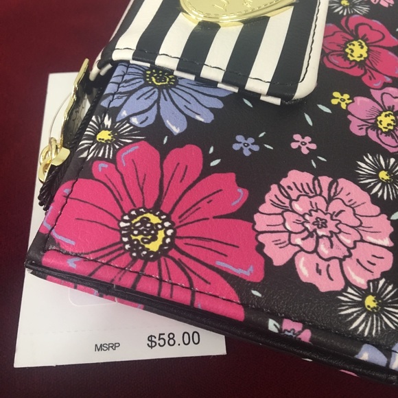 NWT Luv Betsey by Betsey Johnson Wallet - Picture 3 of 7